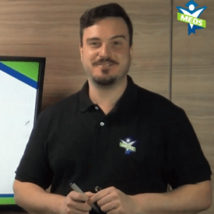Professor de Redação ENEM - Leonardo Corrêa